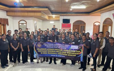 Prodi D3 Tata Hidang (TAH) Poltekpar Bali Gelar Pelatihan Pelayanan hingga Penyajian Makanan & Minuman Kreasi Di Desa Manukaya, Gianyar
