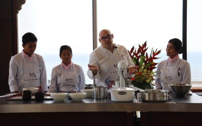 Belajar Langsung dari Michelin Chef asal Prancis, Mahasiswa Prodi SKU Poltekpar Bali Praktek Buat Olahan