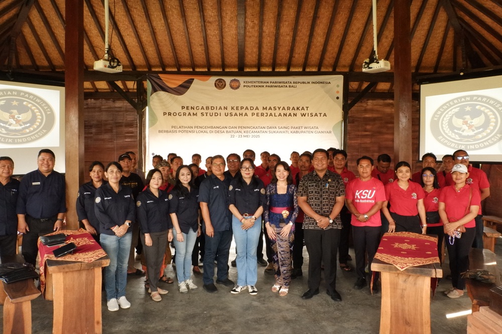 Poltekpar Bali Berdayakan Desa Batuan: Warga Dilatih Kemas Paket Wisata Berbasis Keunikan Lokal